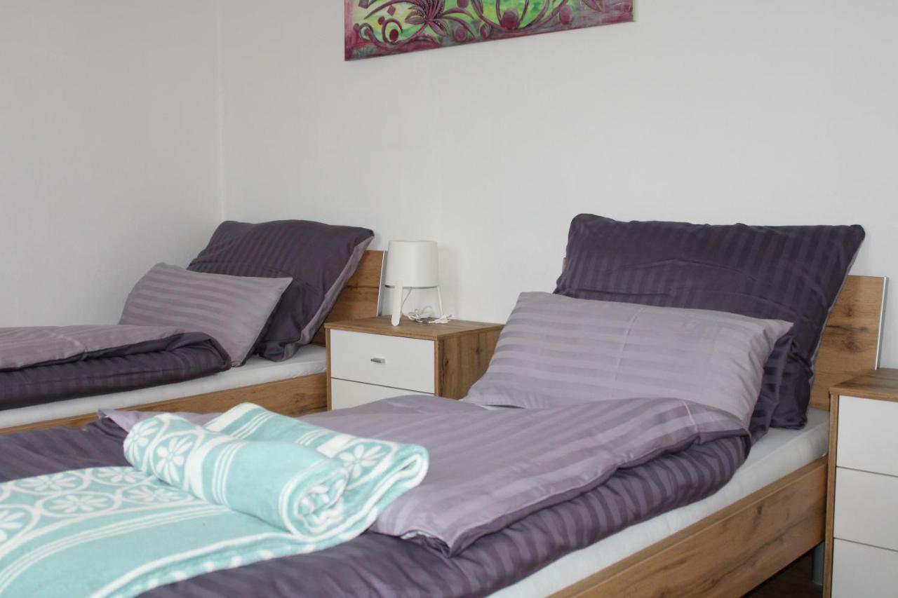 Holiday House Huszar พาร์นดอร์ฟ ภายนอก รูปภาพ